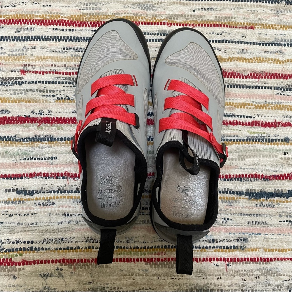ARC’TERYX | Arakys Approach Shoes | Women’s 9